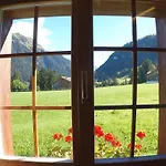 Alpenchalet Weidhaus - Dachwohnung - - Stockbettzimmer Daire *