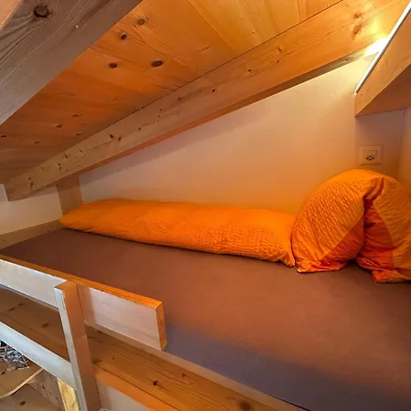 Alpenchalet Weidhaus - Dachwohnung - - Stockbettzimmer
