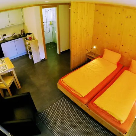 公寓 Alpenchalet Weidhaus - Dachwohnung - - Stockbettzimmer 格施塔德