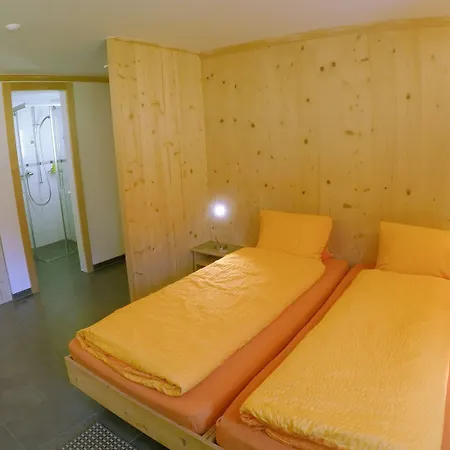 Alpenchalet Weidhaus - Dachwohnung - - Stockbettzimmer