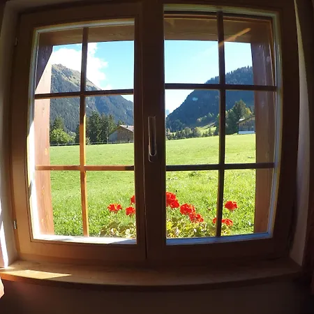 Alpenchalet Weidhaus - Dachwohnung - - Stockbettzimmer 그슈타드