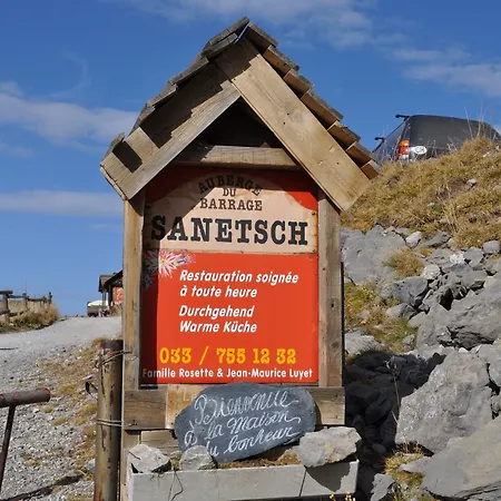 Alpenchalet Weidhaus - Dachwohnung - - Stockbettzimmer 아파트 그슈타드