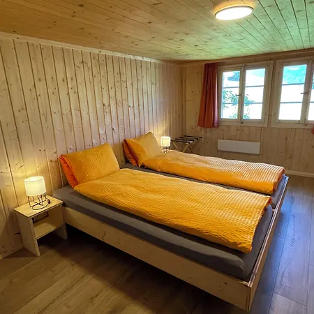 Alpenchalet Weidhaus - Dachwohnung - - Stockbettzimmer Apartamento