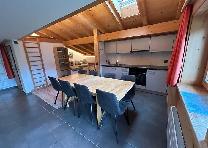 Alpenchalet Weidhaus - Dachwohnung - - Stockbettzimmer * غشتاد