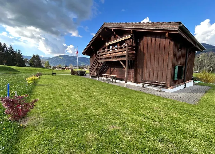 Alpenchalet Weidhaus - Dachwohnung - - Stockbettzimmer Gstaad