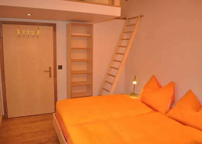 Alpenchalet Weidhaus - Dachwohnung - - Stockbettzimmer * Gstaad