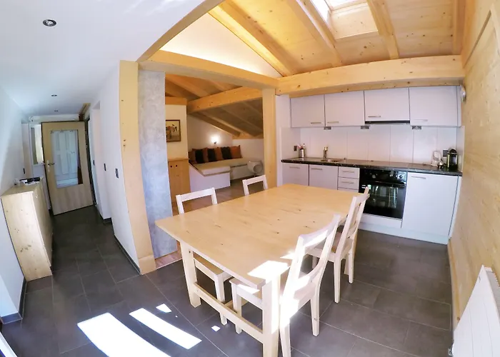 Alpenchalet Weidhaus - Dachwohnung - - Stockbettzimmer * Gstaad