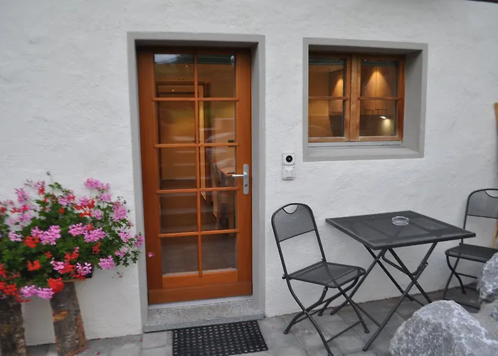 Alpenchalet Weidhaus - Dachwohnung - - Stockbettzimmer * غشتاد