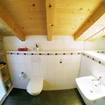 Alpenchalet Weidhaus Gstaad - Dachwohnung - Studio - Stockbettzimmer