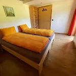 Alpenchalet Weidhaus - Dachwohnung - - Stockbettzimmer