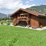 Alpenchalet Weidhaus - Dachwohnung - - Stockbettzimmer 그슈타드