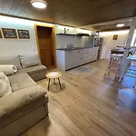아파트 Alpenchalet Weidhaus - Dachwohnung - - Stockbettzimmer 그슈타드