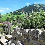 Alpenchalet Weidhaus - Dachwohnung - - Stockbettzimmer * 그슈타드