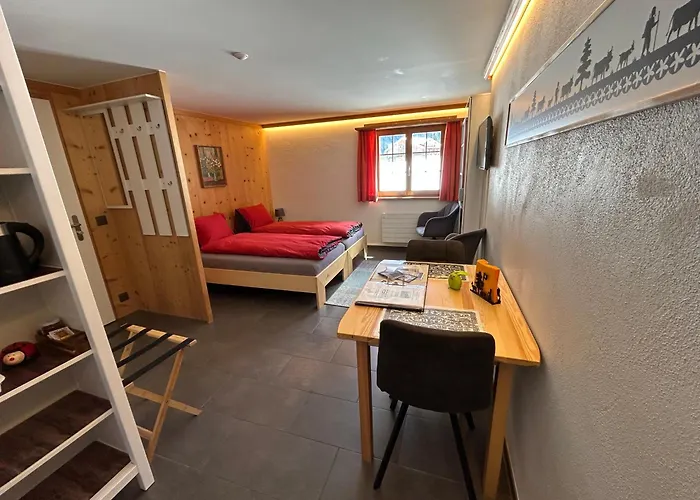 Alpenchalet Weidhaus - Dachwohnung - - Stockbettzimmer Gstaad