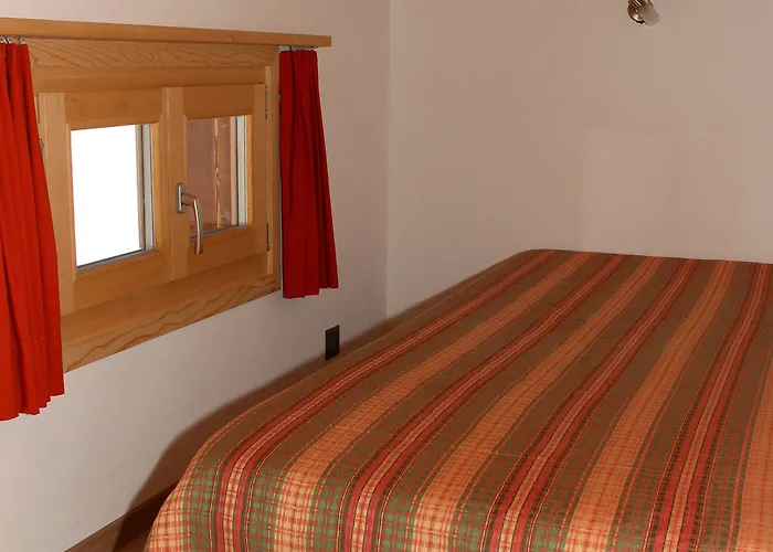 Alpenchalet Weidhaus - Dachwohnung - - Stockbettzimmer Apartamento