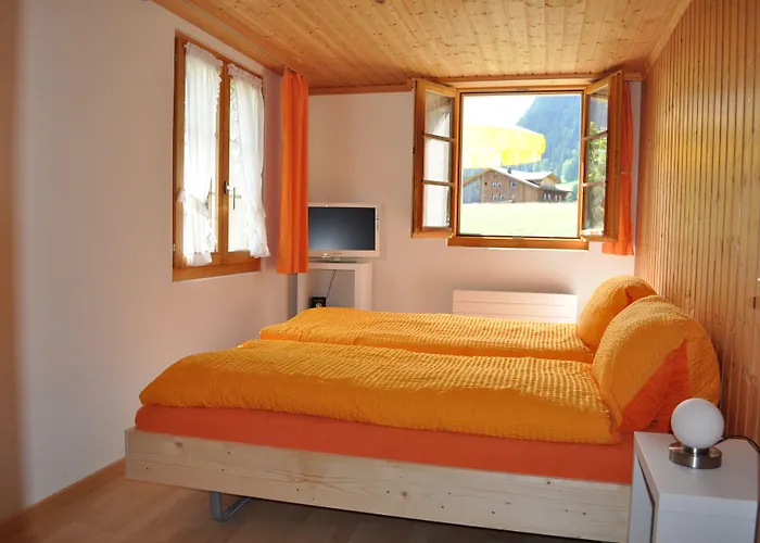 Alpenchalet Weidhaus - Dachwohnung - - Stockbettzimmer Apartamento