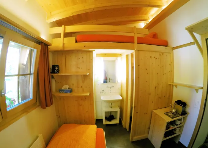 Alpenchalet Weidhaus - Dachwohnung - - Stockbettzimmer Gstaad