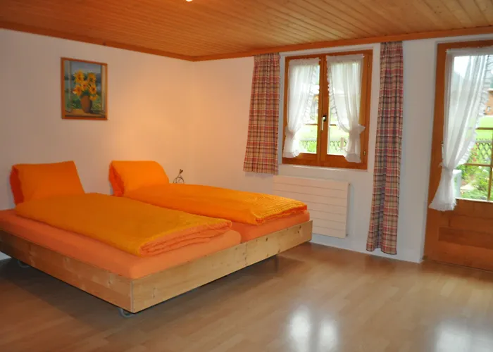 Apartamento Alpenchalet Weidhaus - Dachwohnung - - Stockbettzimmer Gstaad