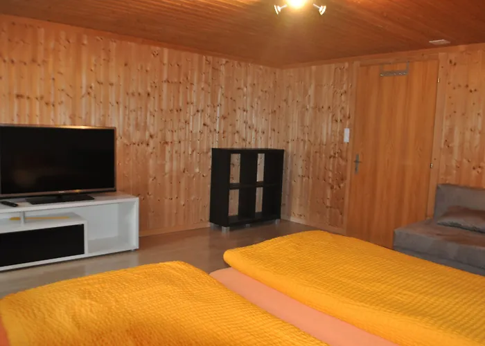 Alpenchalet Weidhaus - Dachwohnung - - Stockbettzimmer Apartamento *