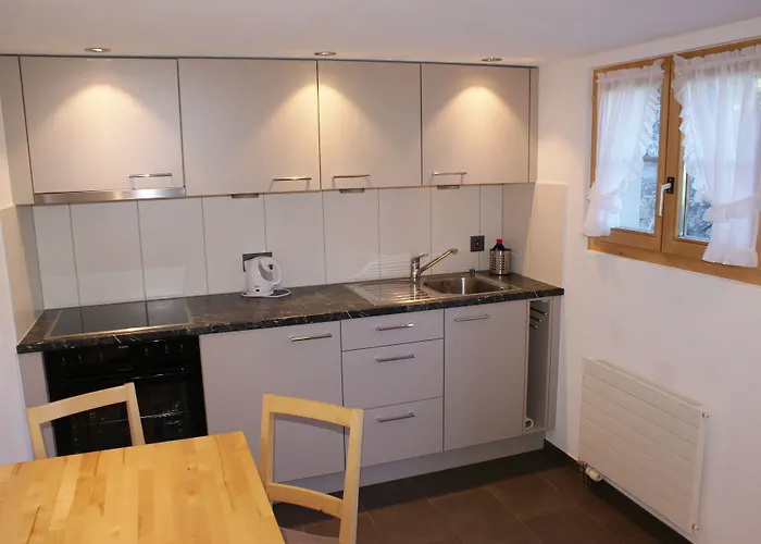 Apartamento Alpenchalet Weidhaus - Dachwohnung - - Stockbettzimmer Gstaad