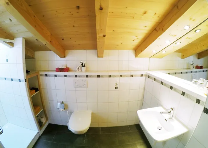 Alpenchalet Weidhaus - Dachwohnung - - Stockbettzimmer