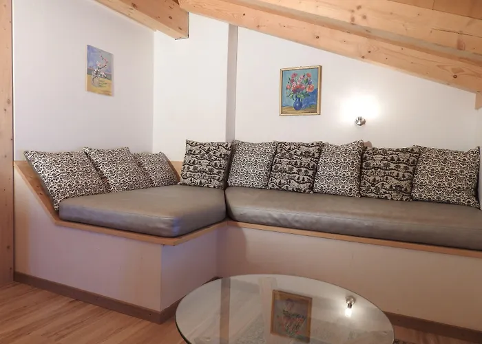 Alpenchalet Weidhaus - Dachwohnung - - Stockbettzimmer Apartamento Gstaad